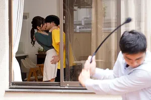 Học sinh nữ mới chuyển đến trường có niềm đam mê tình dục kinh khủng