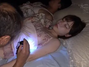 Chị gái mày ngon quá làm tao không làm chủ được cái buồi